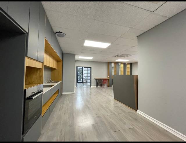 419M² OFFICE TO LET IN BRYANSTON